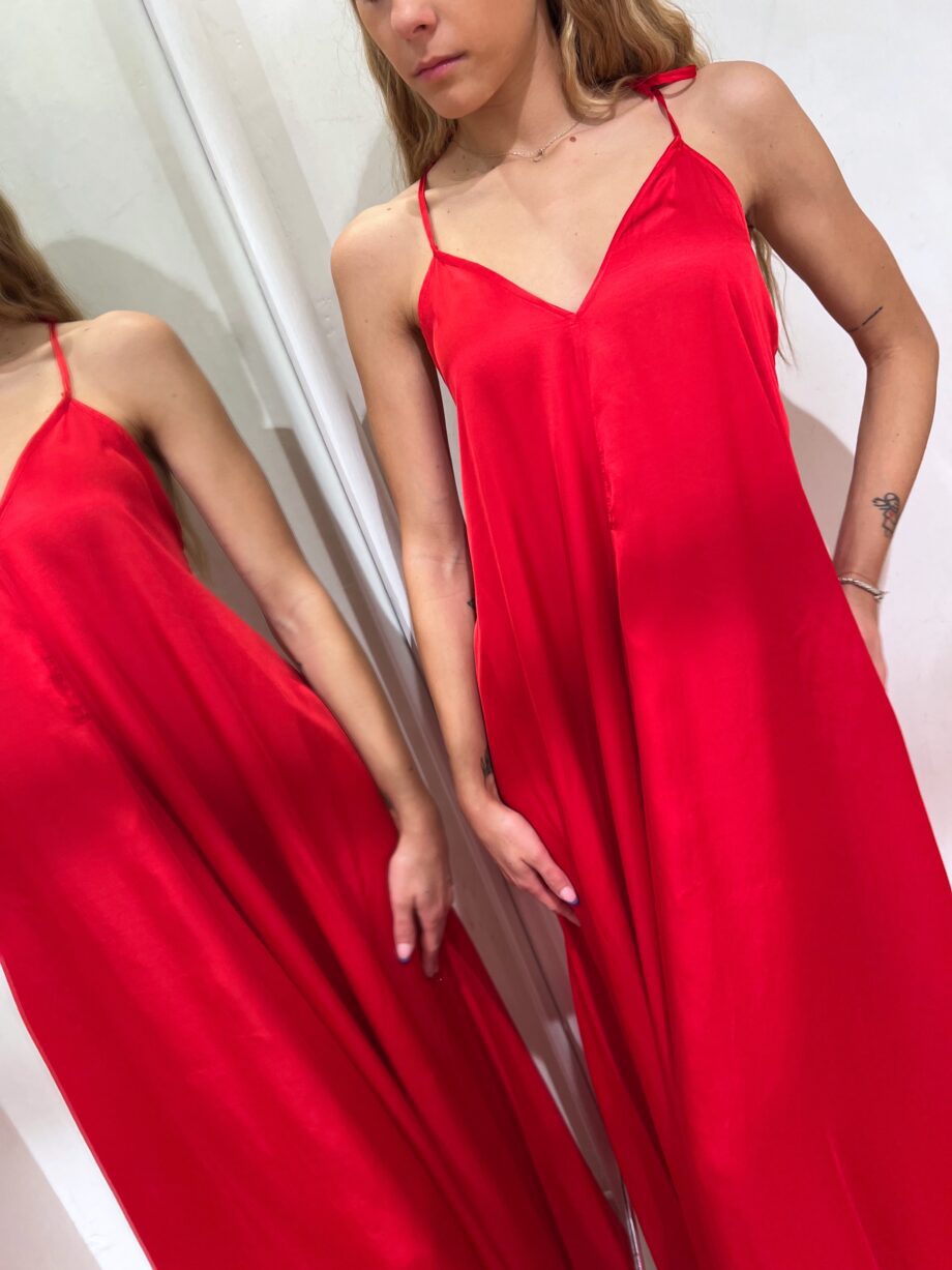 Shop Online Vestito lungo rosso in raso incrocio schiena Vicolo