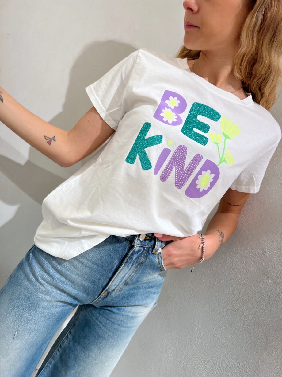 Shop Online T-shirt bianca con stampa lilla e glitter Vicolo