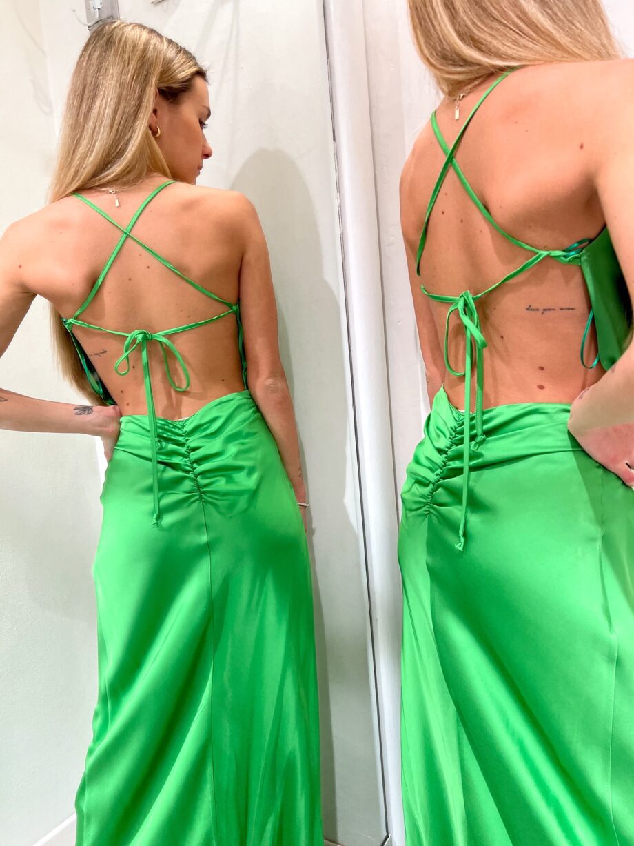 Shop Online Vestito lungo in raso verde schiena scoperta Vicolo