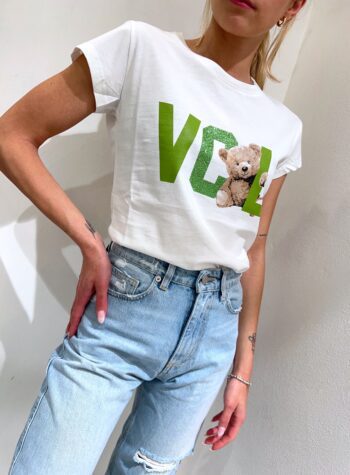 Shop Online T-shirt bianca con stampa VCL verde e orso Vicolo