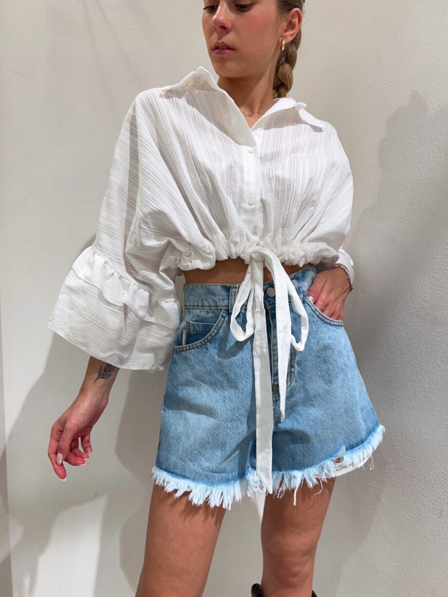 Shop Online Camicia crop bianca con gale Have One