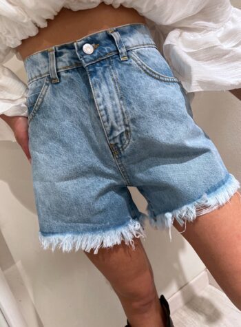 Shop Online Short in jeans chiaro sfrangiato Have One