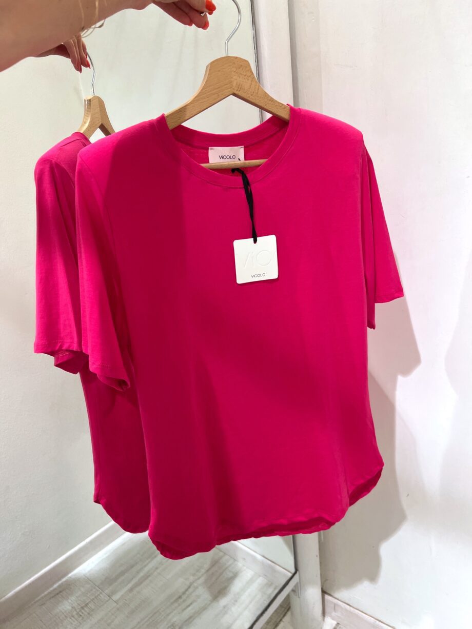 Shop Online T-shirt over con spalline fucsia Vicolo