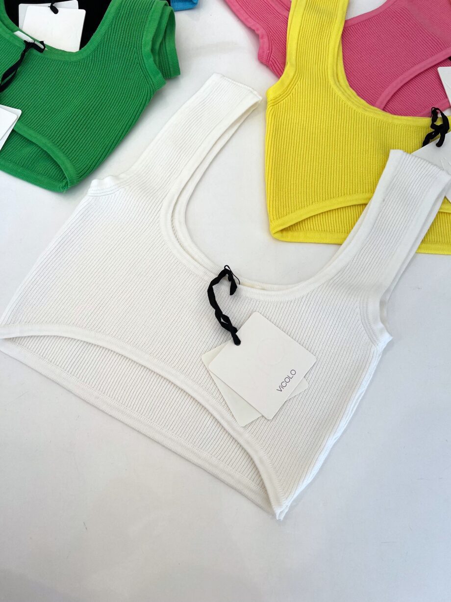 Shop Online Top crop fascia in maglia bianco Vicolo