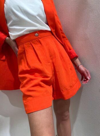 Shop Online Bermuda arancio in lino Vicolo