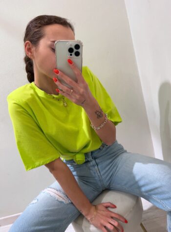 Shop Online T-shirt over con spalline lime Vicolo