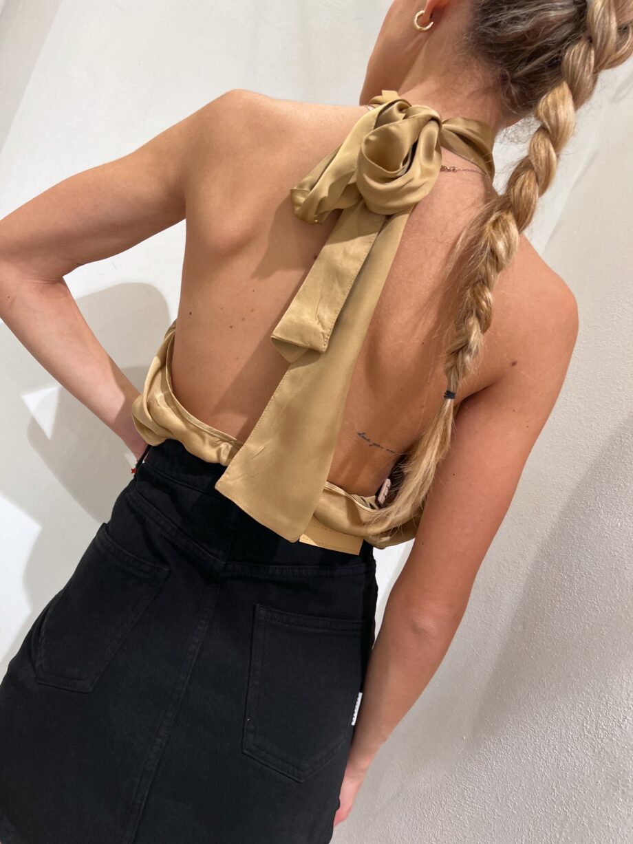 Shop Online Top in raso beige schiena scoperta Have One