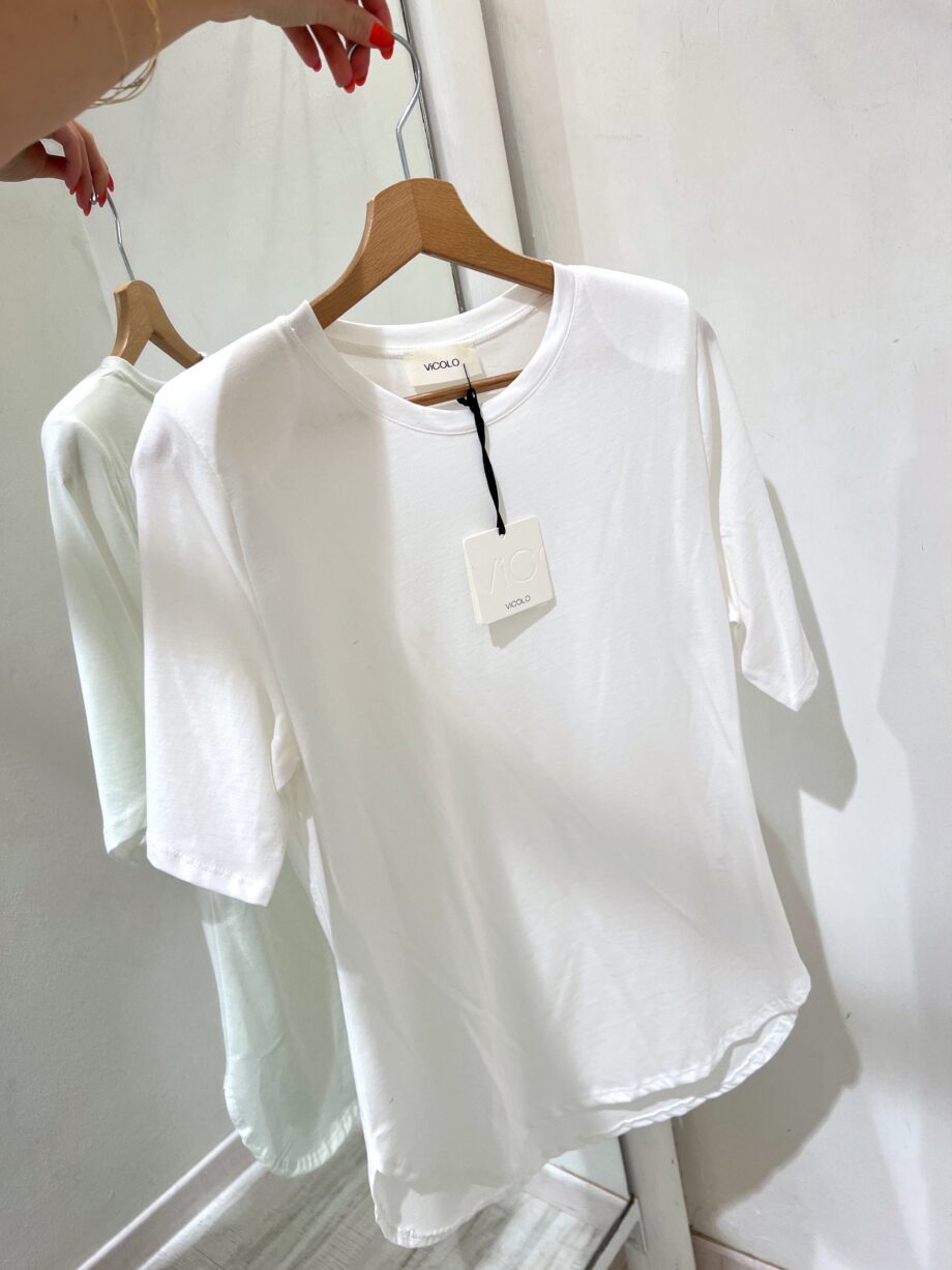 Shop Online T-shirt over con spalline bianca Vicolo