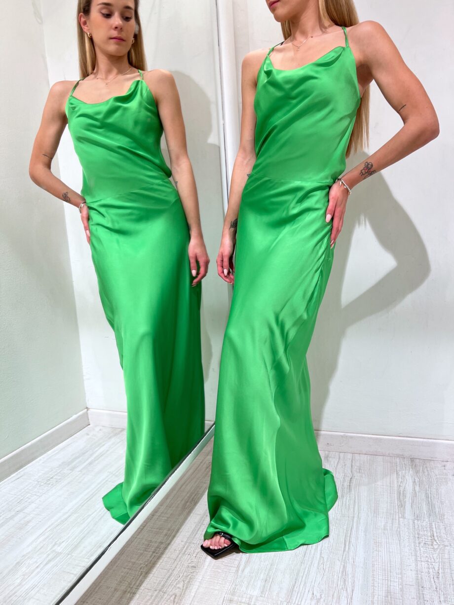 Shop Online Vestito lungo in raso verde schiena scoperta Vicolo