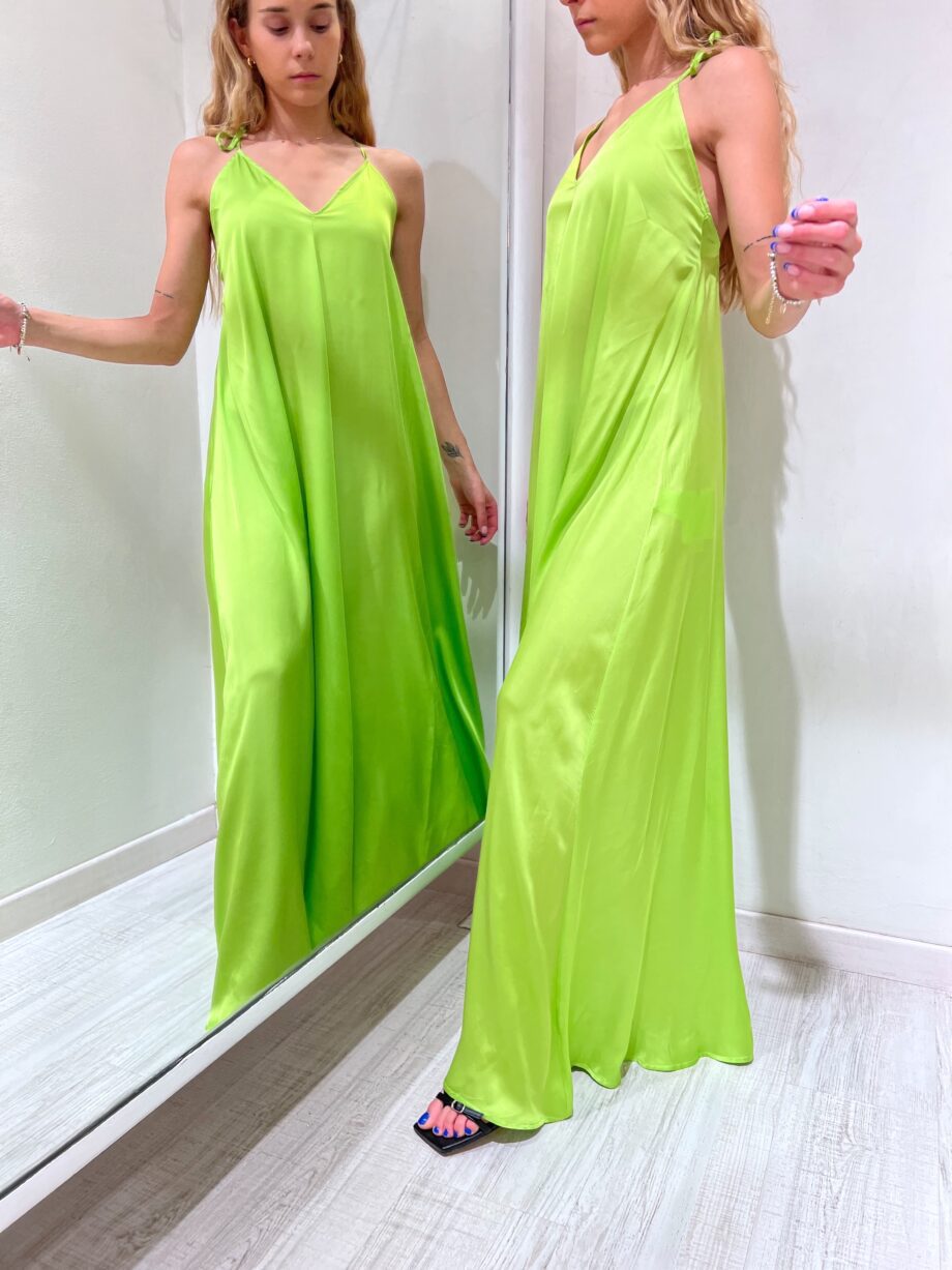 Shop Online Vestito lungo lime in raso incrocio schiena Vicolo