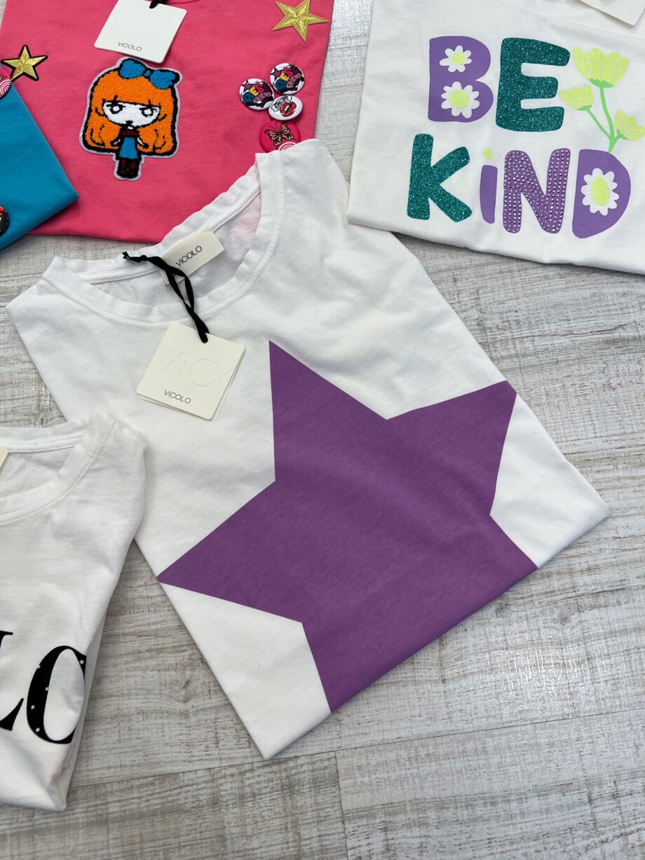Shop Online T-shirt bianca con stella lilla Vicolo
