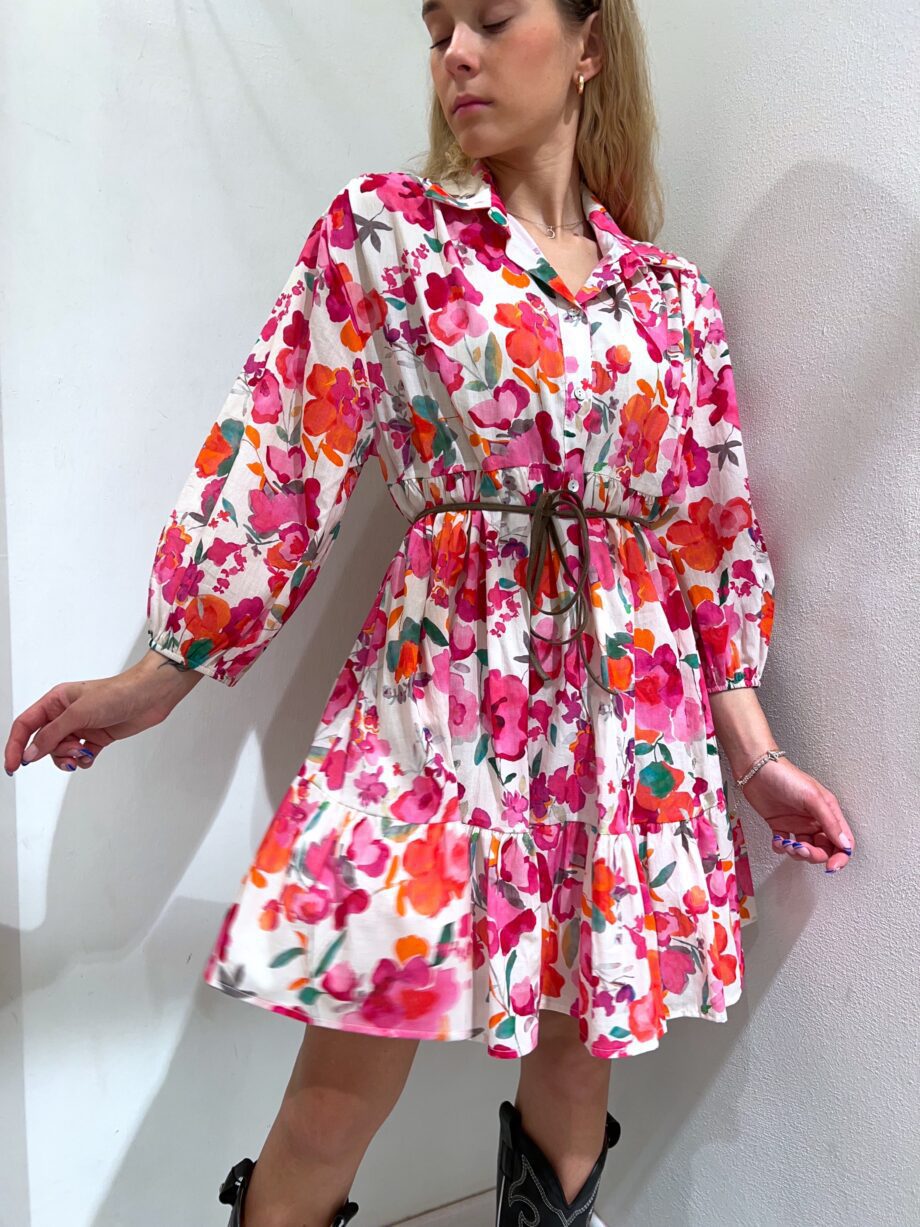 Shop Online Vestito corto a fiori fucsia con balze Have One