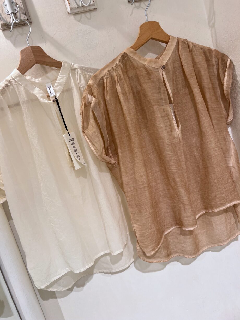 Shop Online Camicia beige semitrasparente in seta Souvenir