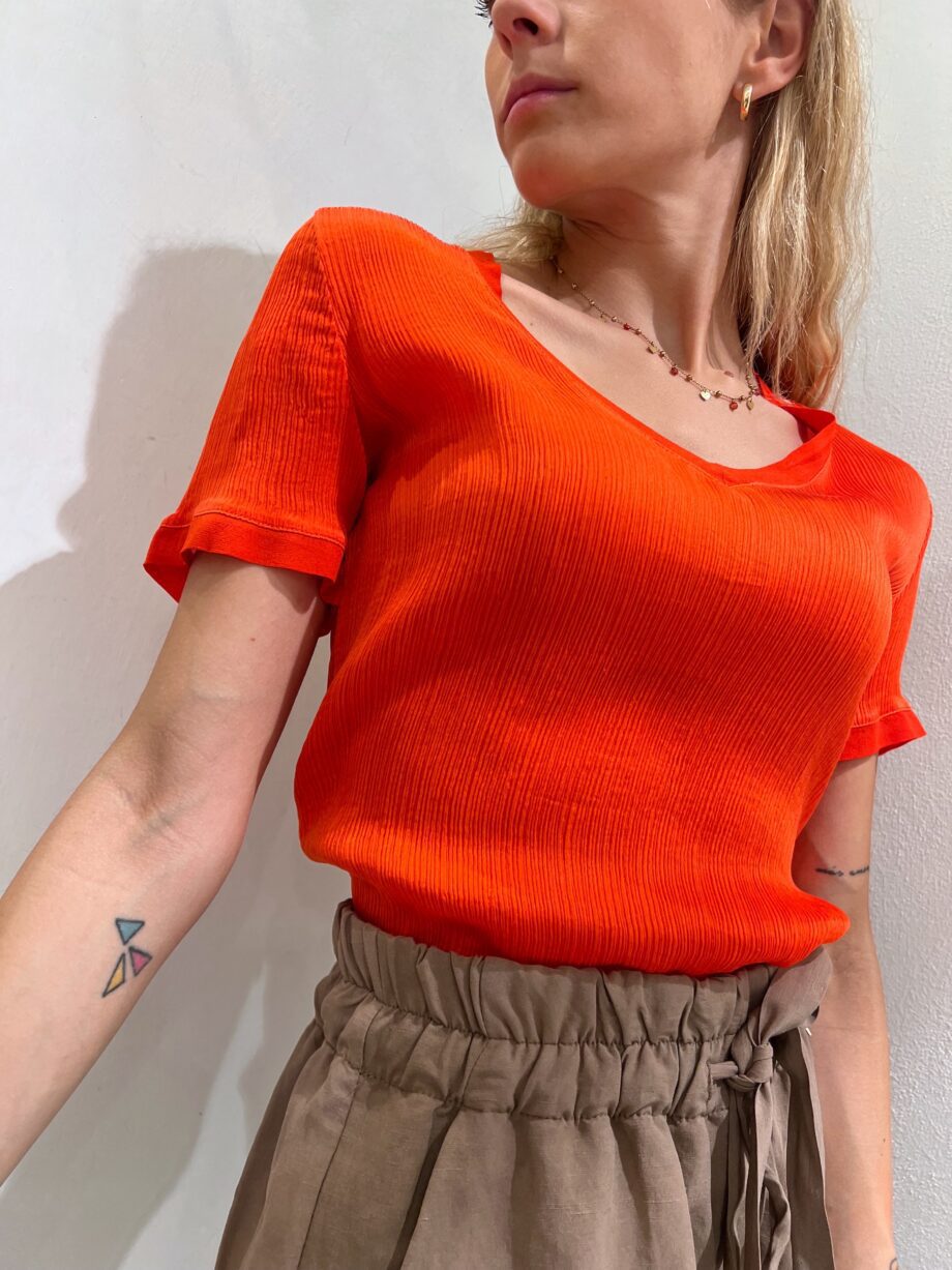 Shop Online T-shirt arancio plissé in seta Souvenir