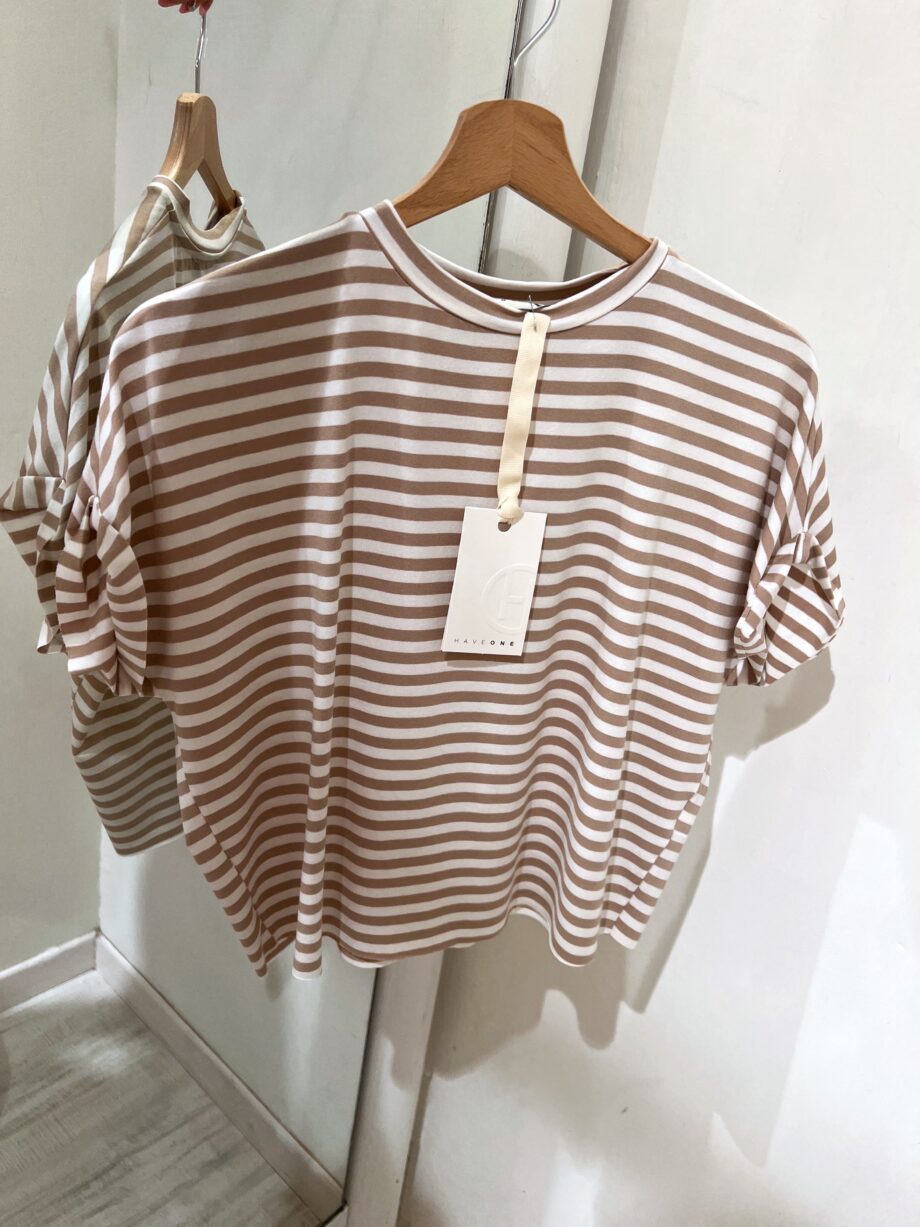 Shop Online T-shirt a righe bianca e beige in viscosa Have One