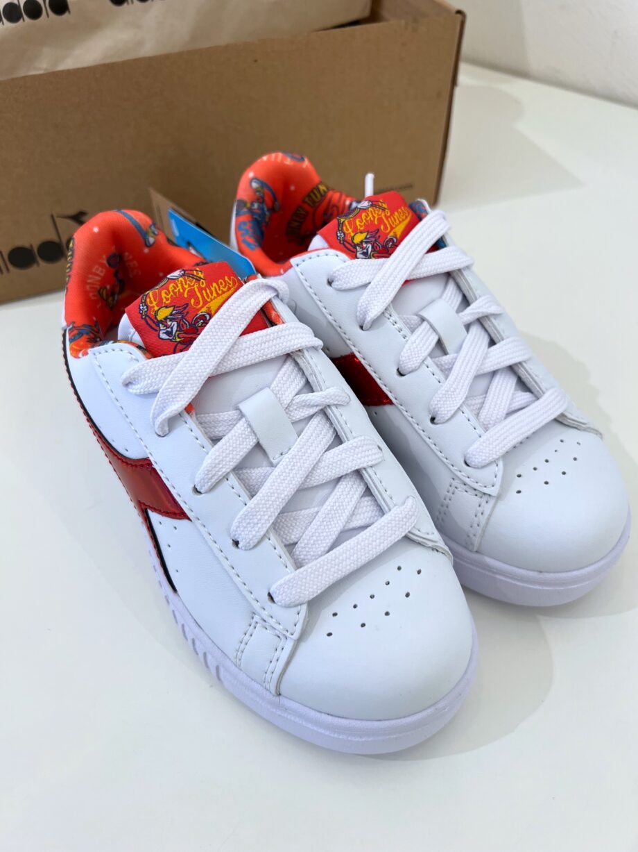 Shop Online Game steep Lola rosse Looney Tunes Diadora