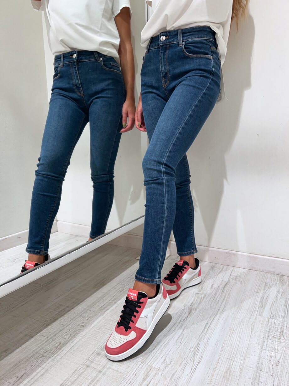 Shop Online Jeans scuro skinny Margot Vicolo