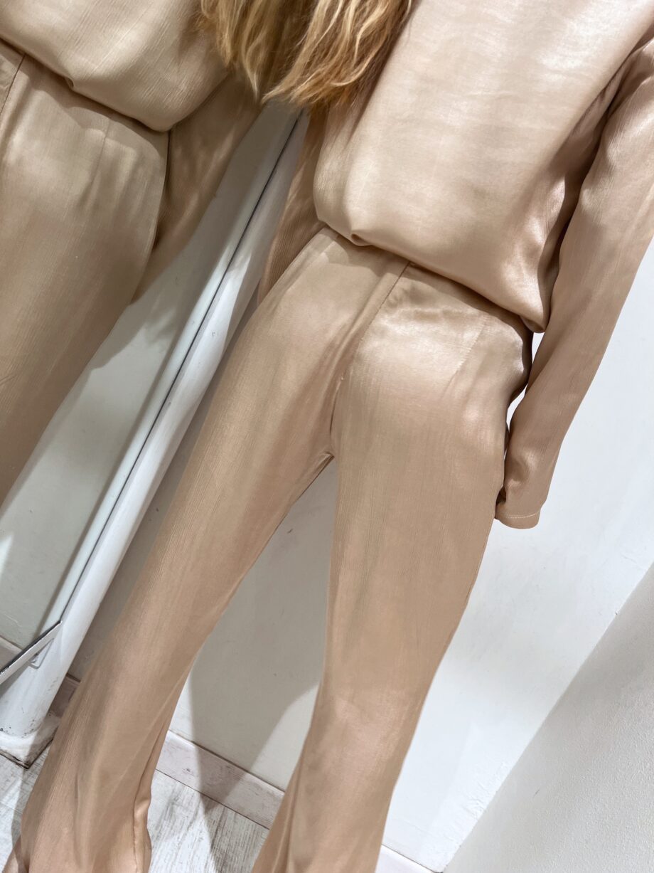 Shop Online Pantalone morbido in raso champagne Have One