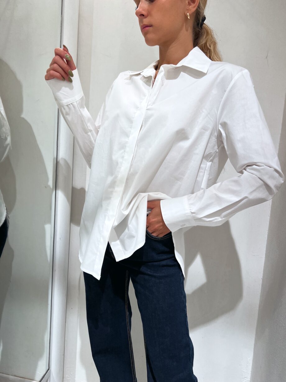 Shop Online Camicia bianca ampia in cotone Kontatto