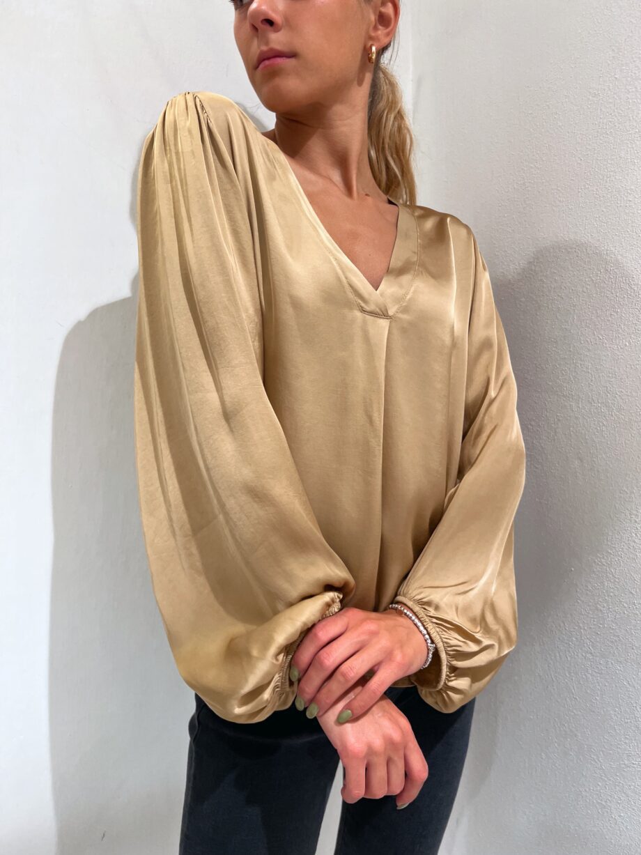 Shop Online Blusa beige maniche palloncino Have One