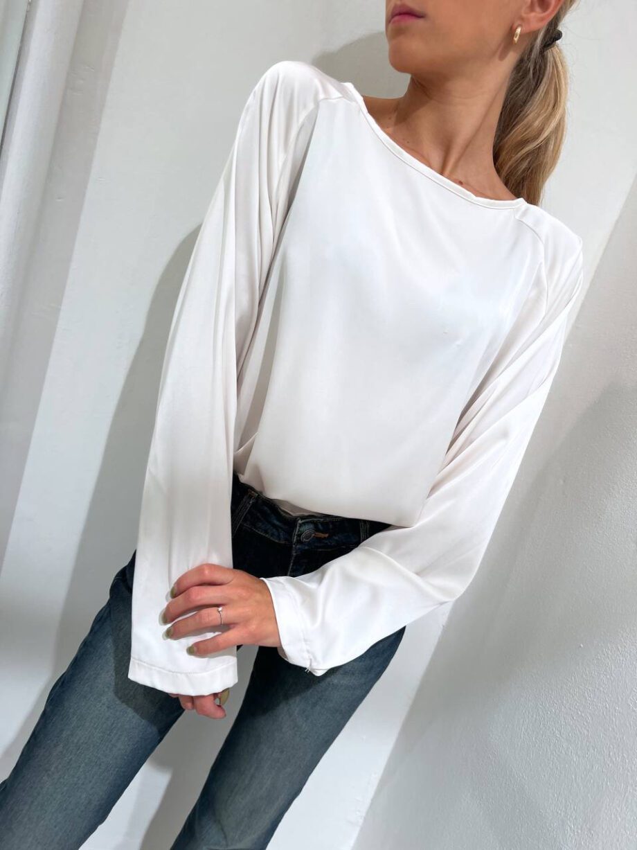 Shop Online Blusa girocollo in raso panna Souvenir