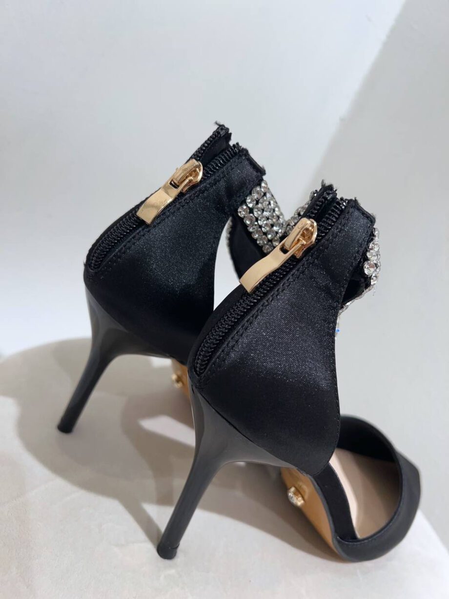 Shop Online Decolleté Aralia nero in raso con strass Twentyfourhaitch