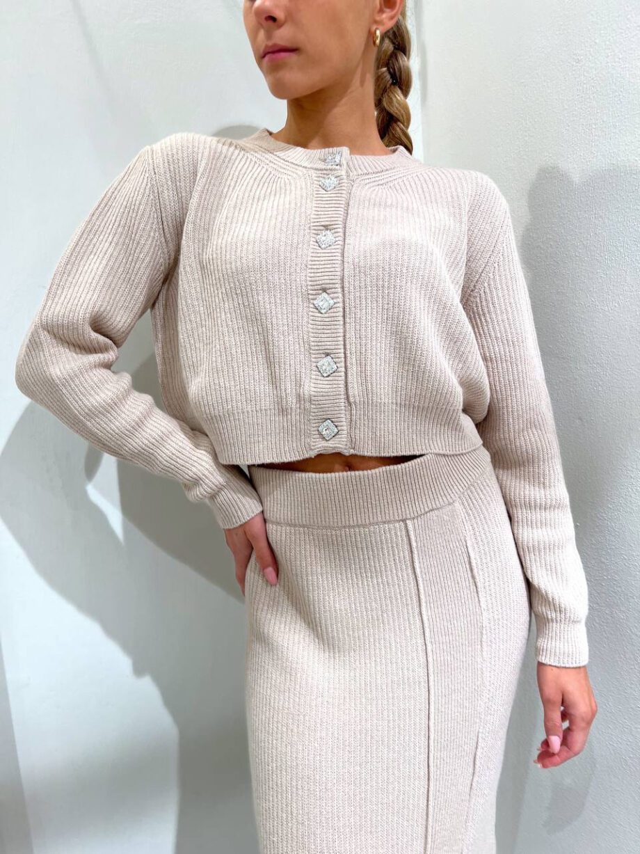 Shop Online Cardigan crop in maglia beige bottoni gioiello So Allure