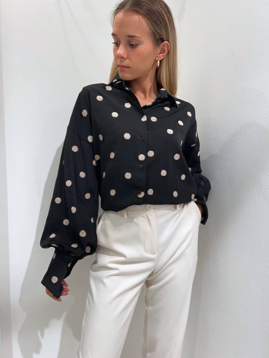 Shop Online Camicia nera a pois beige Souvenir