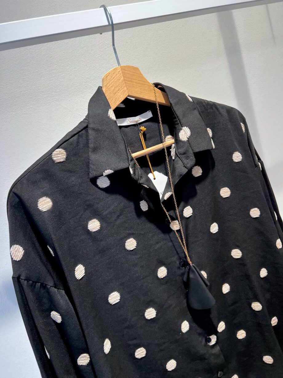 Shop Online Camicia nera a pois beige Souvenir