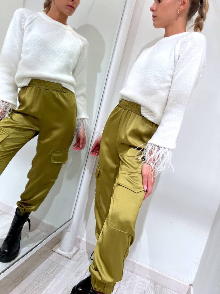 Shop Online Pantalone cargo in raso olio So Allure