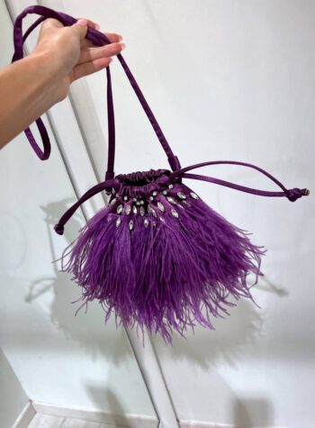 Shop Online Mini secchiello in raso viola con piume Twentyfourhaitch