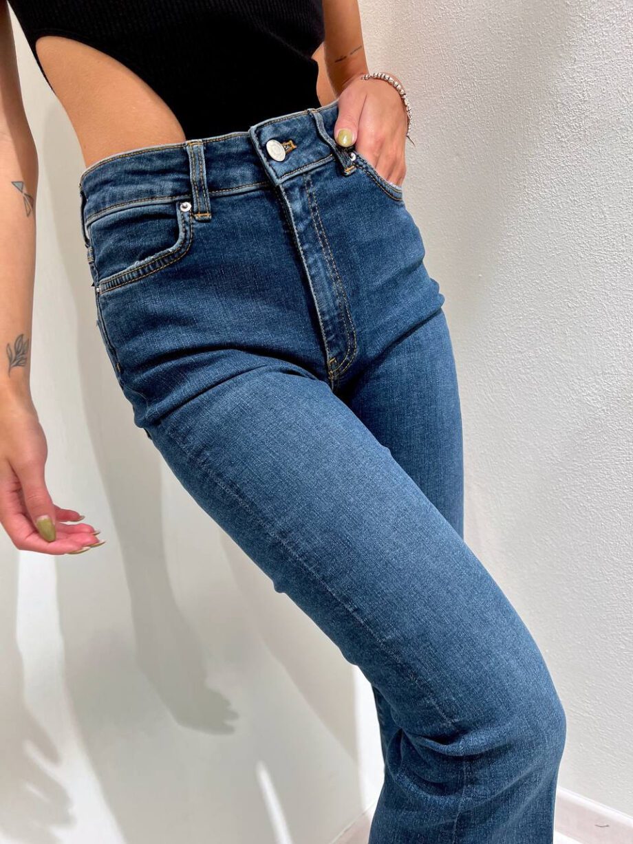 Shop Online Jeans scuro Gisele flare a zampa Vicolo