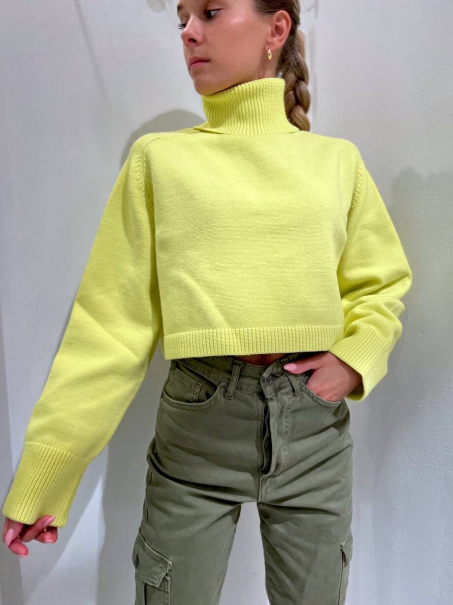 Shop Online Maglioncino crop giallo fluo in viscosa So Allure