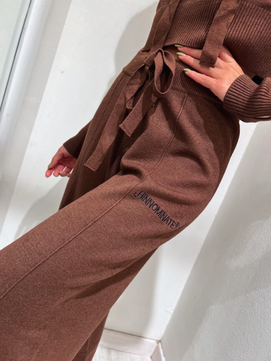 Shop Online Pantalone palazzo in maglia cioccolato Hinnominate