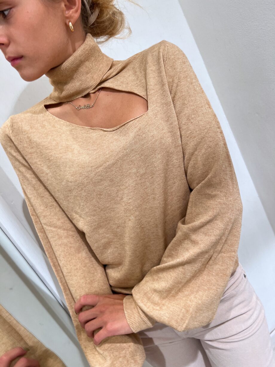 Shop Online Maglioncino beige cut out in viscosa Have One