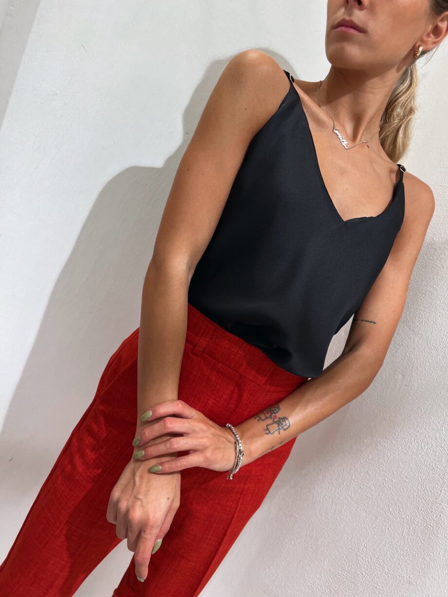 Shop Online Top in raso basico nero Vicolo