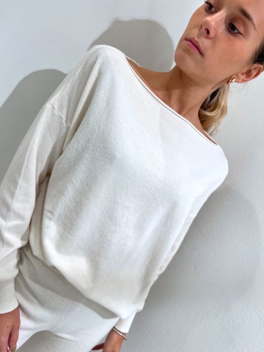 Shop Online Completo coordinato in maglia panna Have One