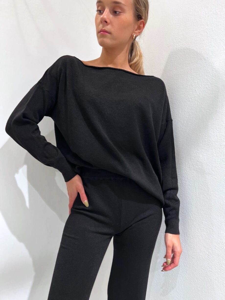 Shop Online Completo coordinato in maglia nero Have One