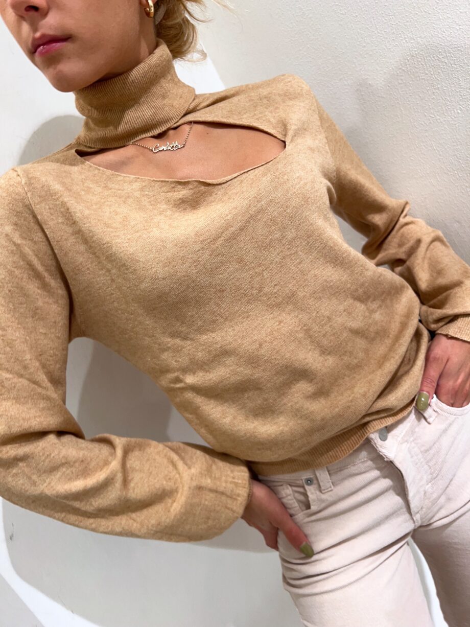 Shop Online Maglioncino beige cut out in viscosa Have One