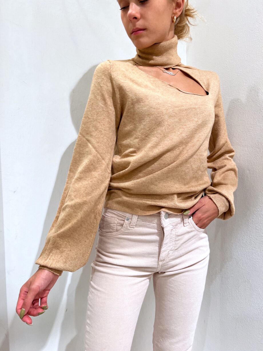 Shop Online Maglioncino beige cut out in viscosa Have One