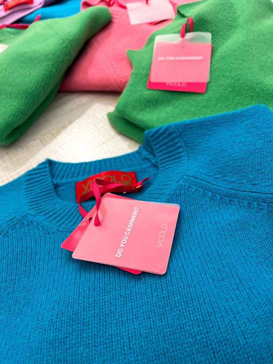 Shop Online Maglioncino azzurro collo alto in cashmere Vicolo