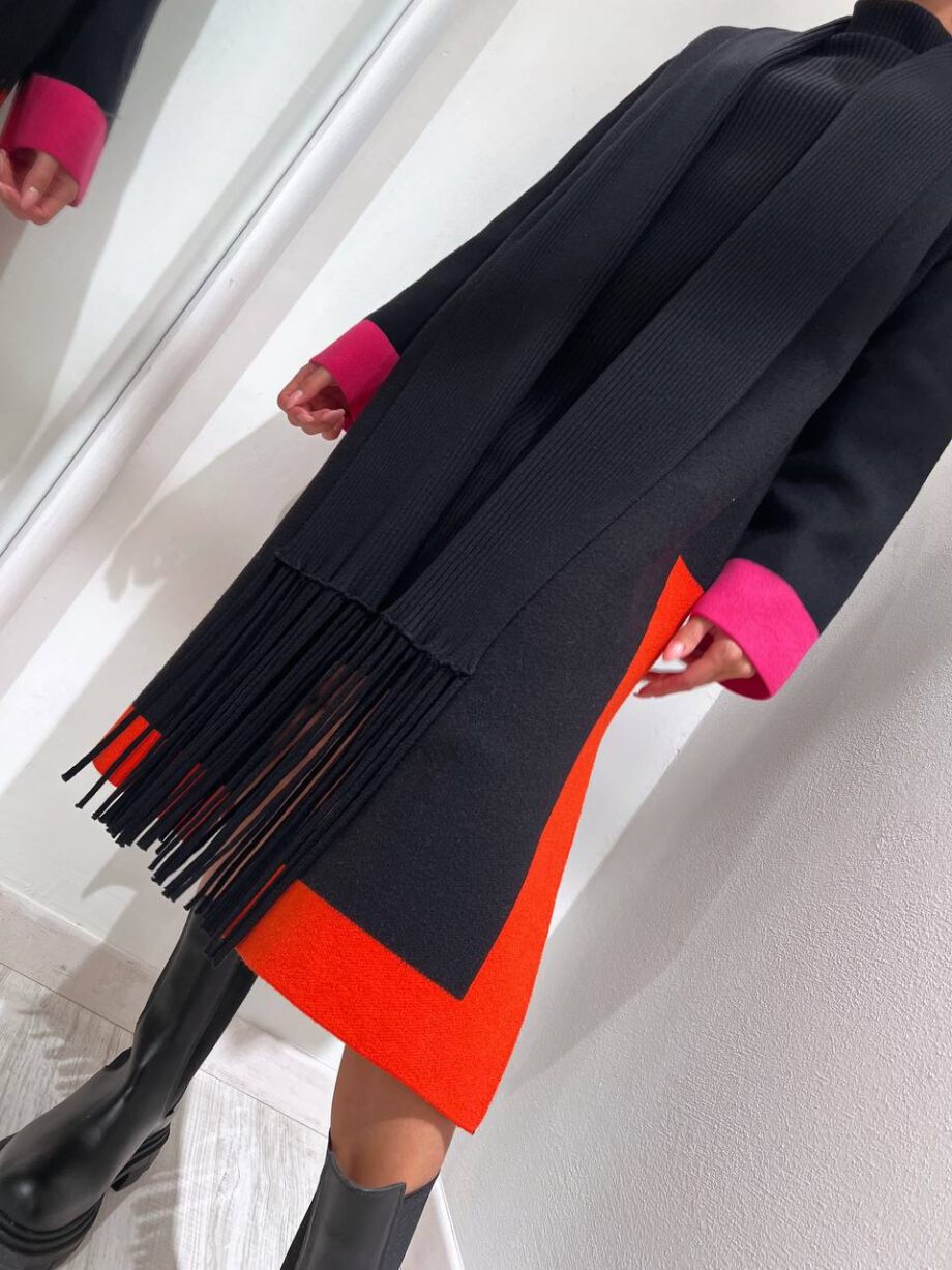 Shop Online Cappotto in maglia nero con frange Vicolo