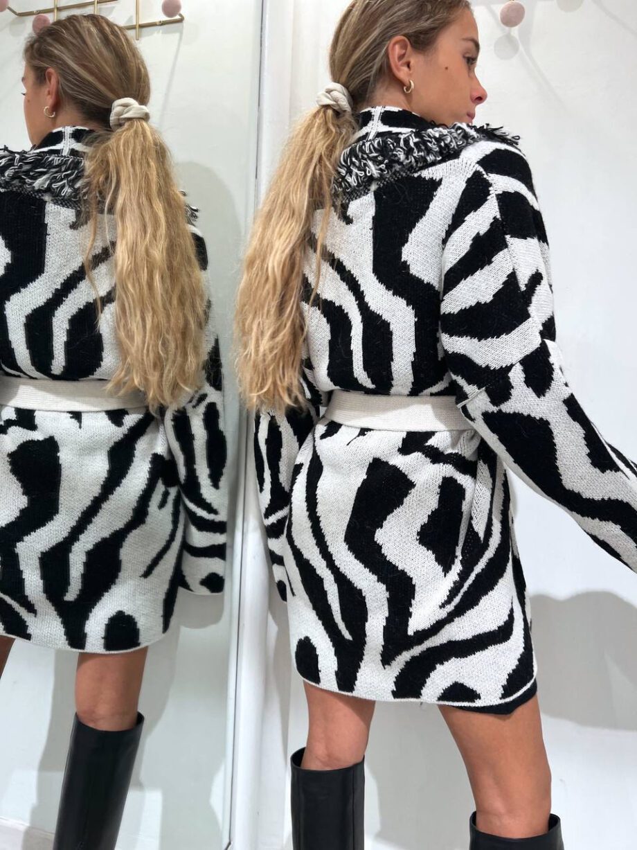 Shop Online Cardigan jacquard zebrato nero e bianco The Lulù