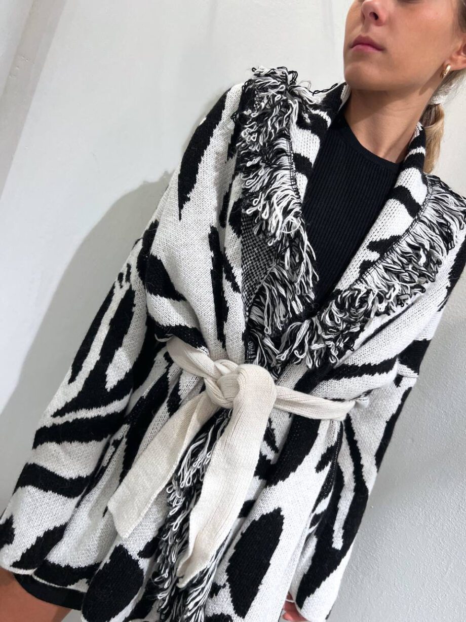 Shop Online Cardigan jacquard zebrato nero e bianco The Lulù