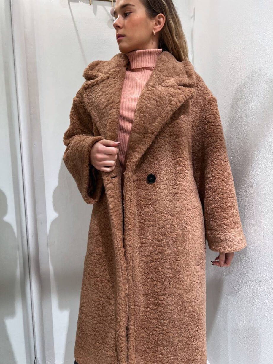 Shop Online Cappotto teddy lungo beige rosato Vicolo