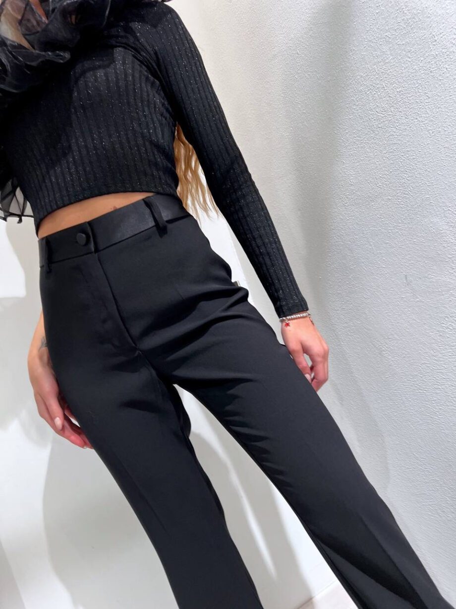 Shop Online Pantalone nero a zampetta dettaglio raso Vicolo