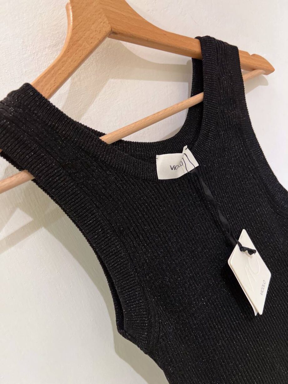 Shop Online Top crop in maglia a coste nero con lurex Vicolo