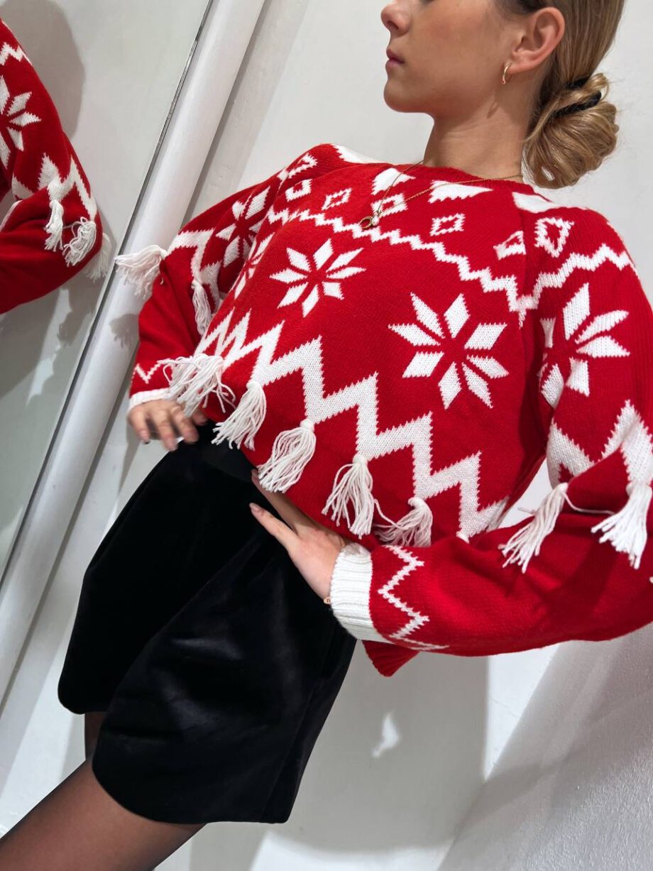 Shop Online Maglione ampio rosso con nappine Vicolo