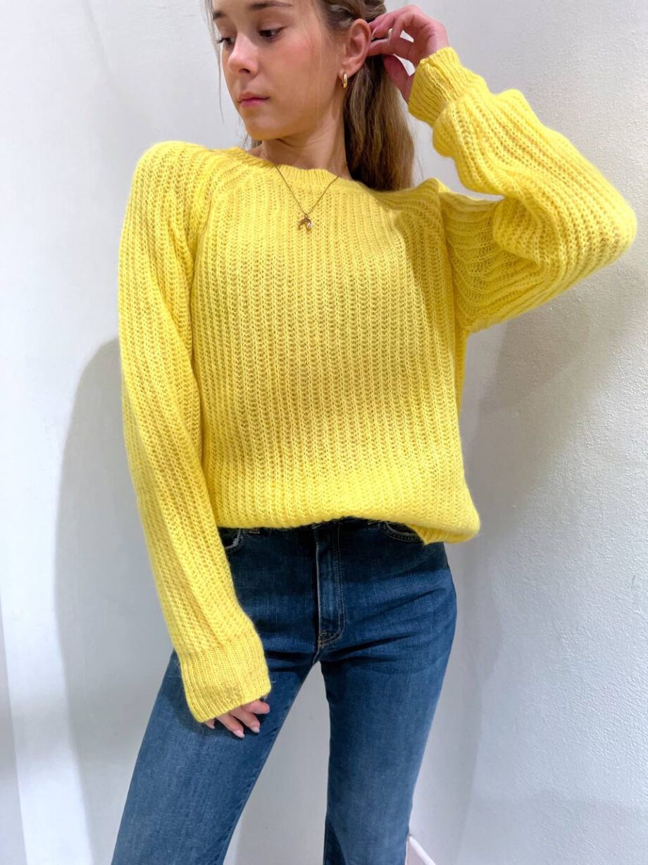 Shop Online Maglione girocollo in mohair giallo Vicolo