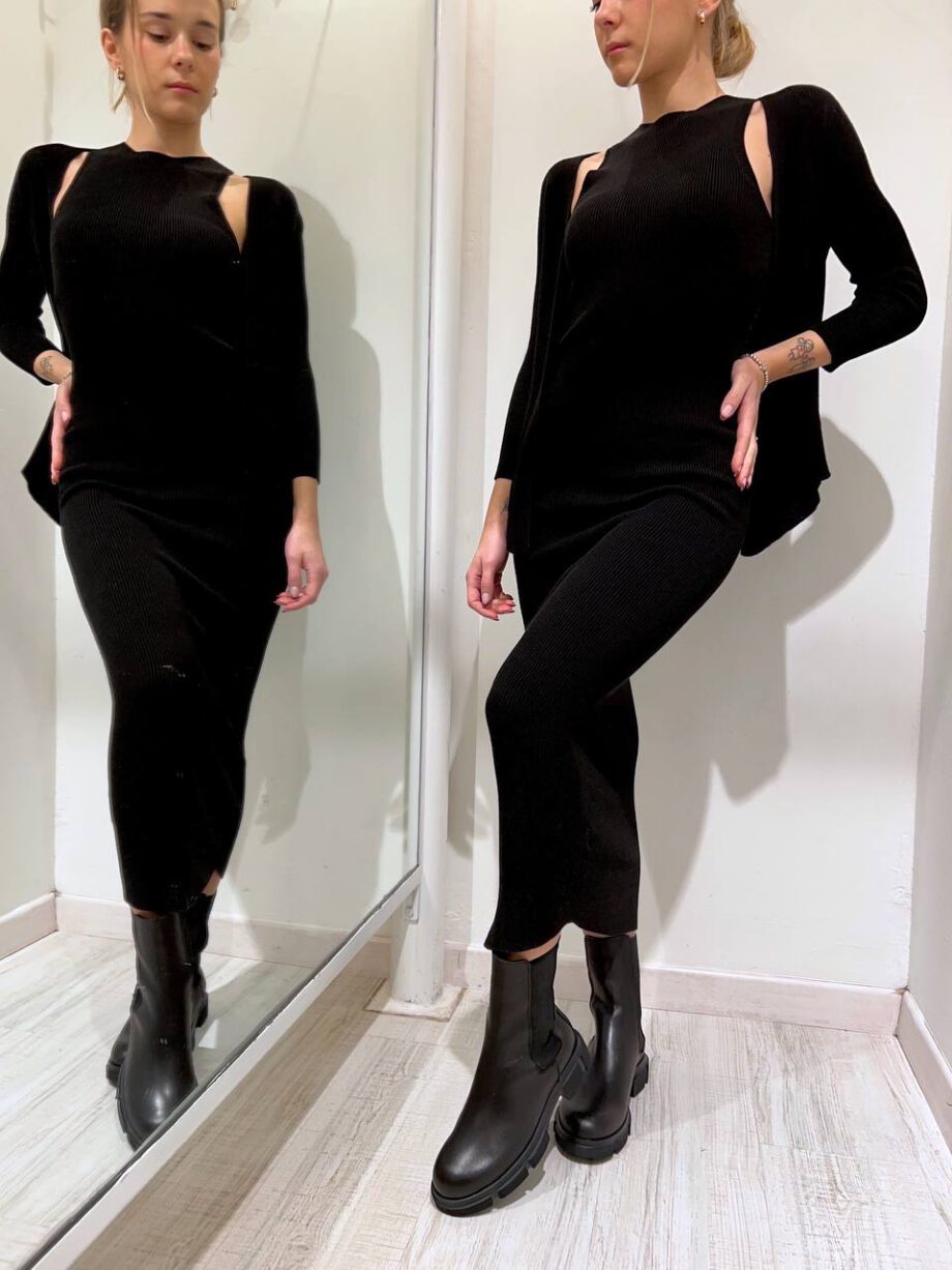 Shop Online Vestito lungo in maglia nero Souvenir